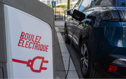Profitez d’une installation de recharge collective financée par Logivolt et roulez en véhicule électrique